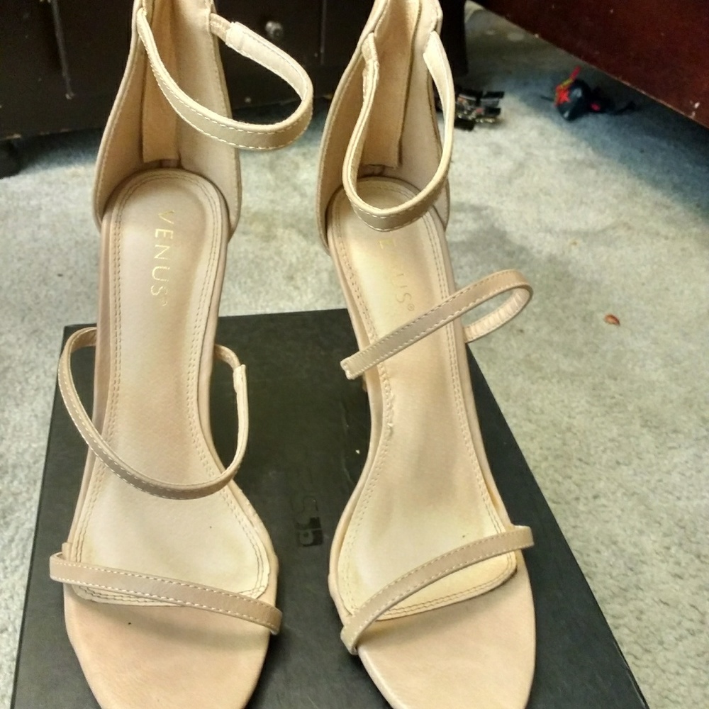 Shoe